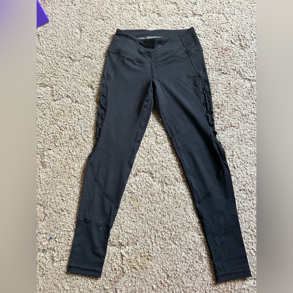 Victoria’s Secret Sport Leggings Size Small